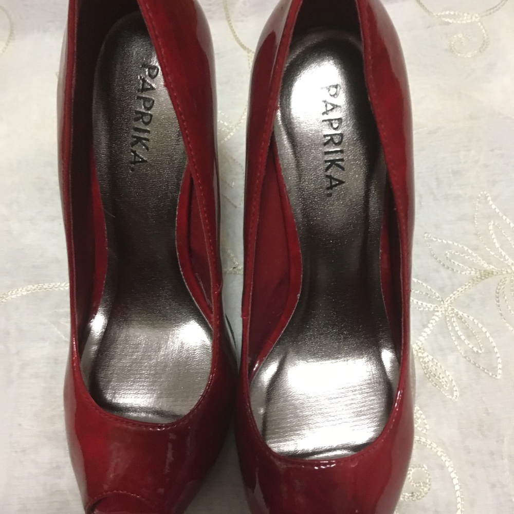 Shoes - Picture 4 of 4